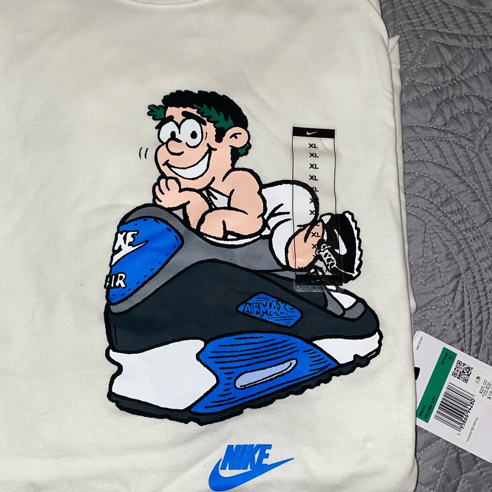 Nike Graphic Tee